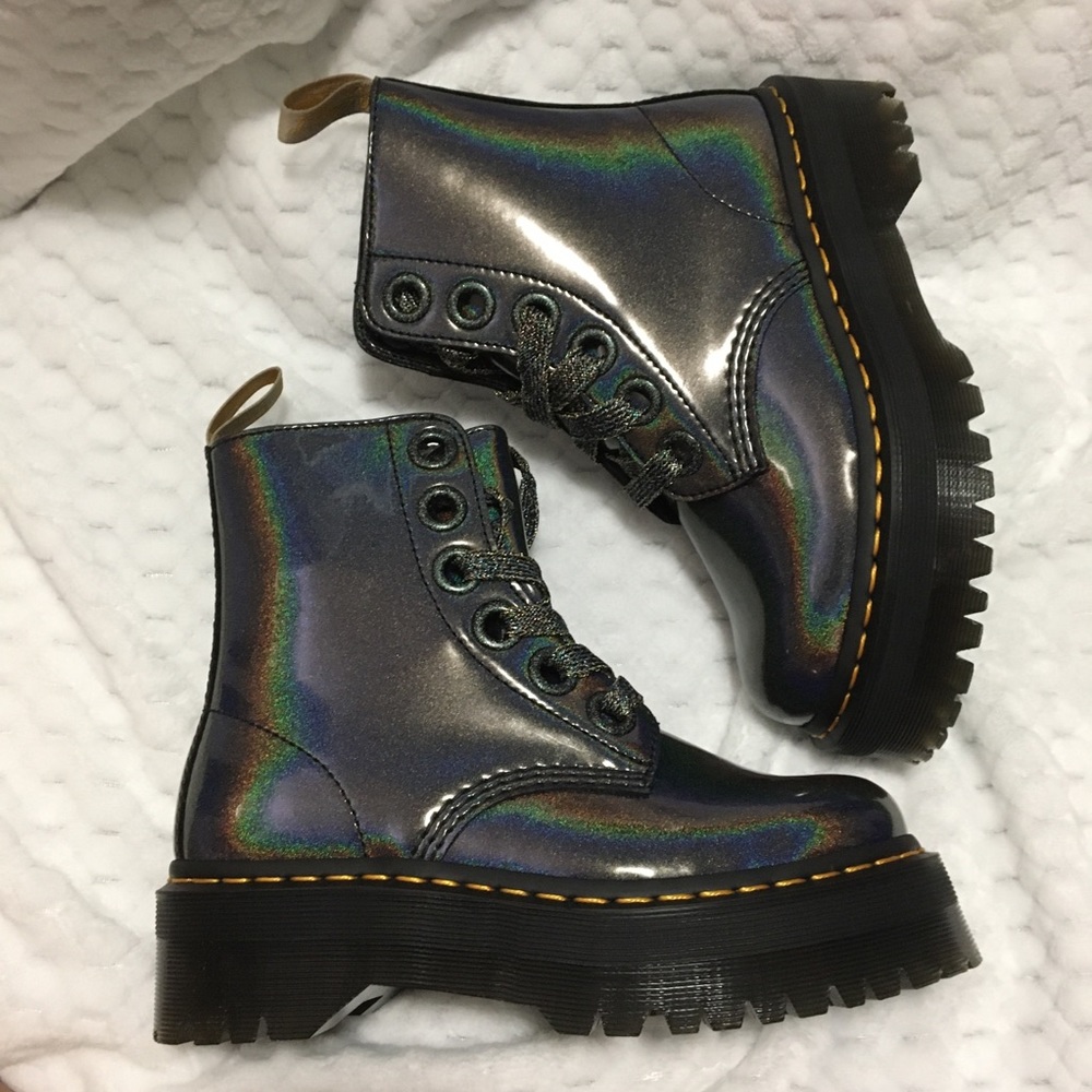 Dr. Martens Vegan Molly